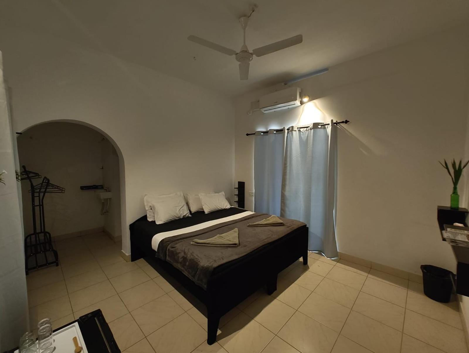 Satta Beach Deluxe Varkala Szoba fotó